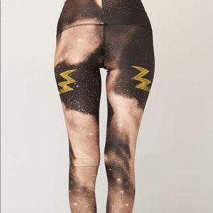 Teeki hot pant (yoga pants)